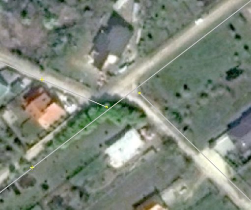 Nem taláálkozó utcák alatt jól látható a Bing fotón, hogy azok az utcák valójában mégis találkoznak.